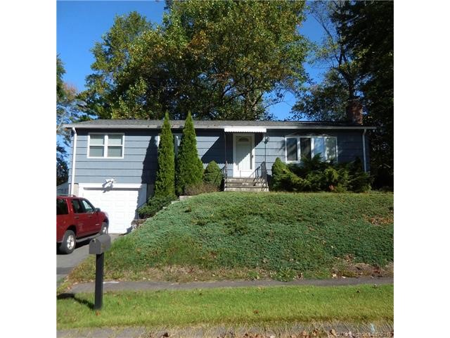 32Schooner Ln, Meriden, CT 06451