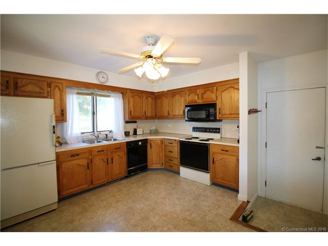143 Godek Hill Rd, Meriden, CT 06451