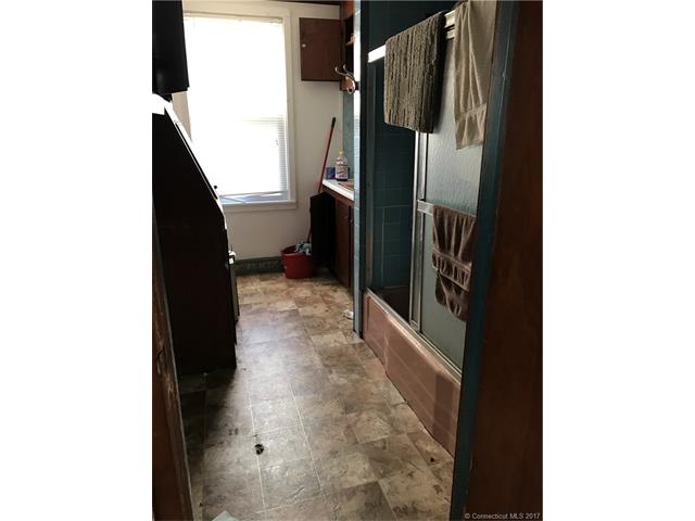 65 Hillside Ave, Meriden, CT 06451