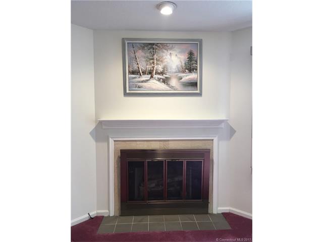 24Village View Ter #24, Meriden, CT 06451