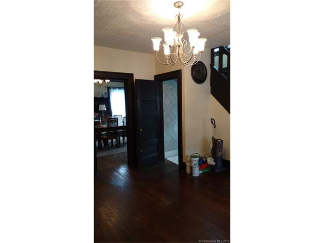 90 Lincoln St, Meriden, CT 06451