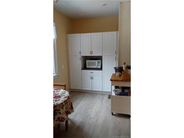 90 Lincoln St, Meriden, CT 06451