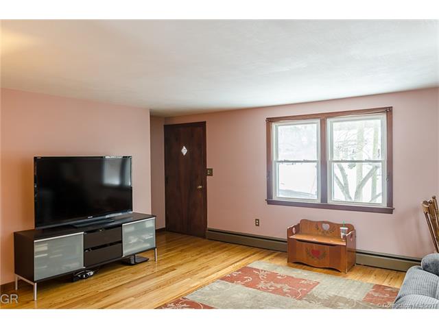 78 Hillcrest Ave, Meriden, CT 06451
