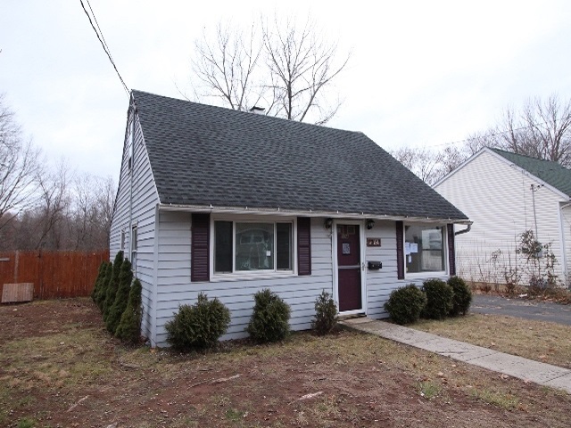 154 Glen Hills RdMeriden, CT, 06451New Haven County