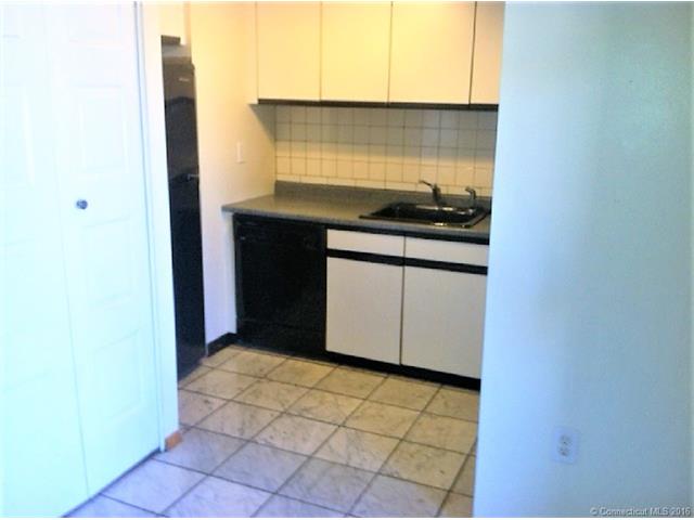 132 Burgundy Hill Ln, Middletown, CT 06457