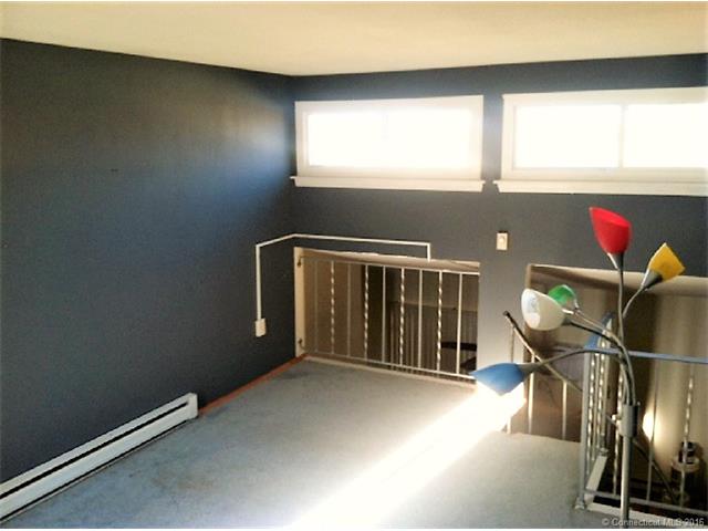 132 Burgundy Hill Ln, Middletown, CT 06457