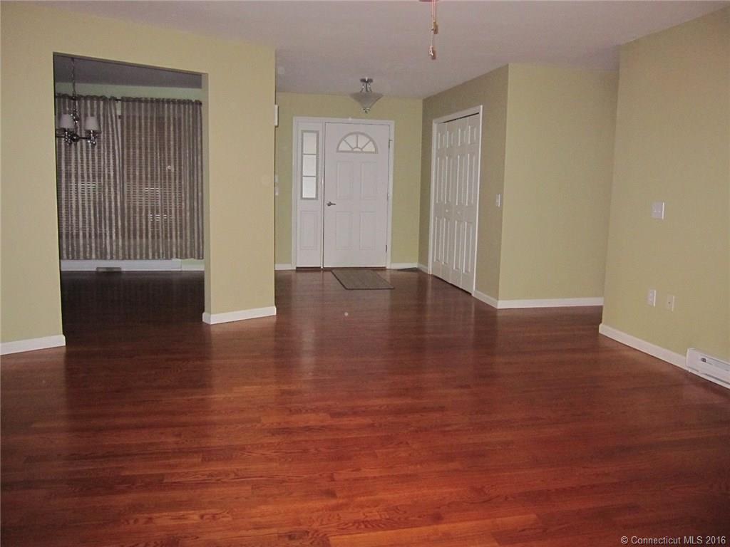 255 Boardman Ln, Middletown, CT 06457