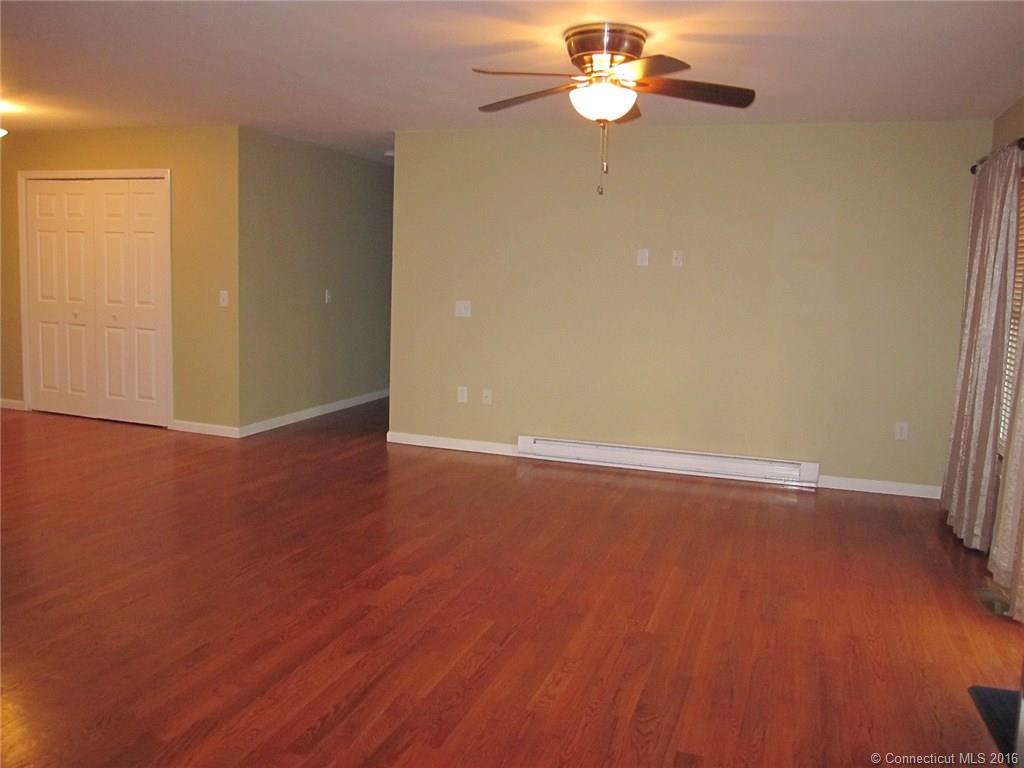 255 Boardman Ln, Middletown, CT 06457