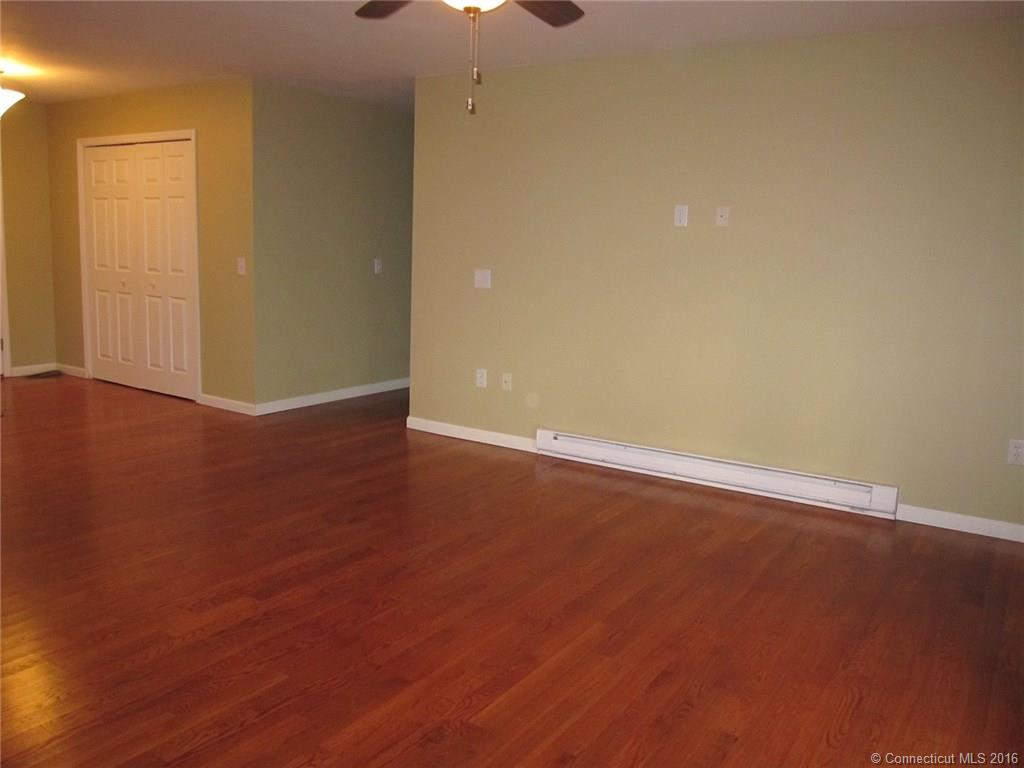 255 Boardman Ln, Middletown, CT 06457