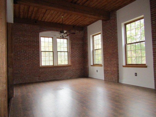 234 S Main St Unit 202, Middletown, CT 06457