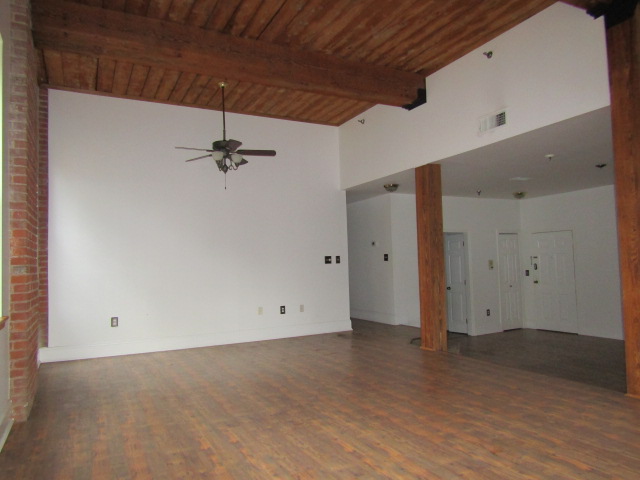 234 S Main St Unit 202, Middletown, CT 06457
