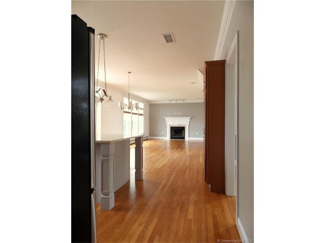 40 Annello Way, Middletown, CT 06457