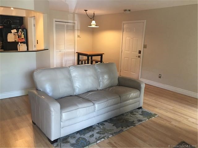 14Forest Glen Cir #4, Middletown, CT 06457