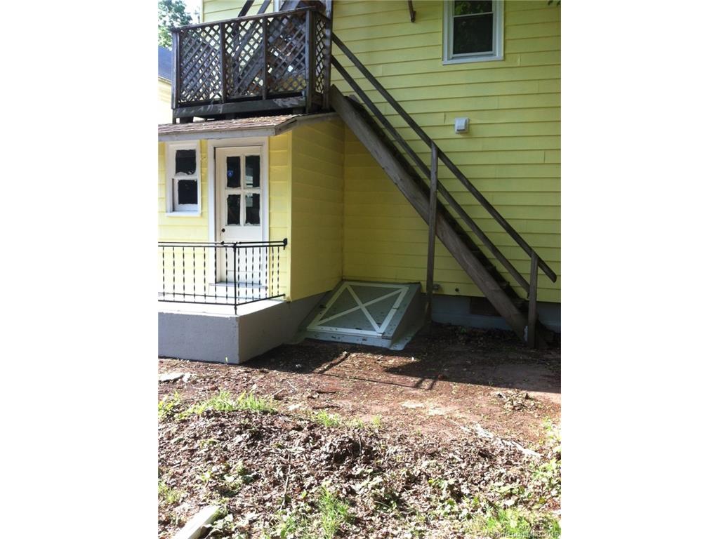 5 Prospect Pl, Middletown, CT 06457