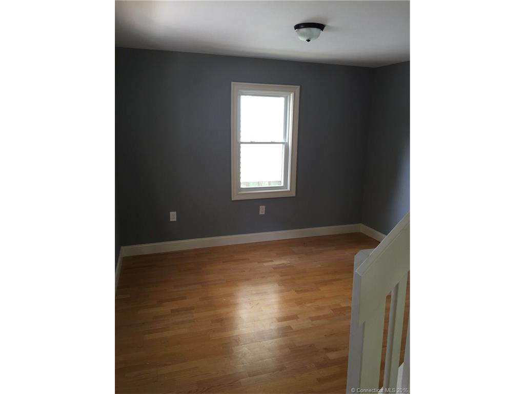 5 Prospect Pl, Middletown, CT 06457
