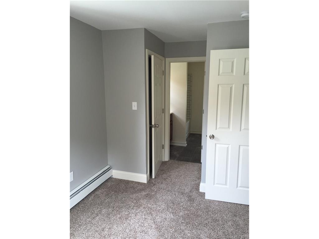 5 Prospect Pl, Middletown, CT 06457