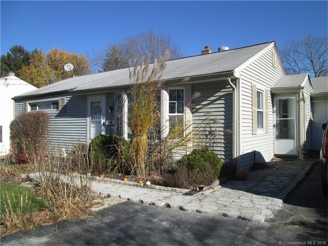 124Spencer Dr, Middletown, CT 06457