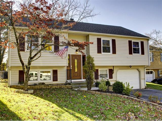 69 Lyman Dr, Middletown, CT 06457