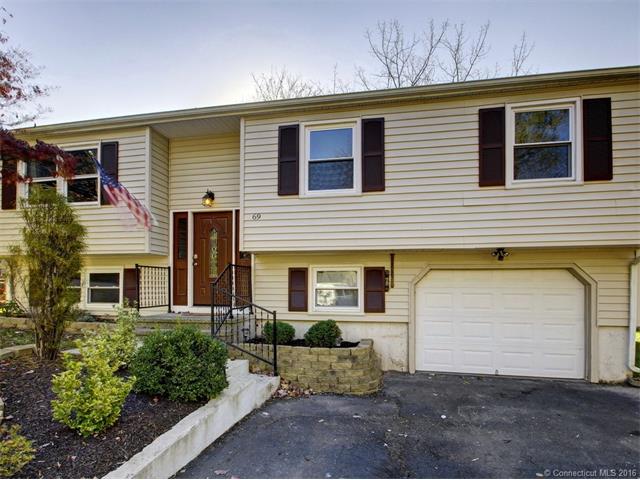 69 Lyman Dr, Middletown, CT 06457