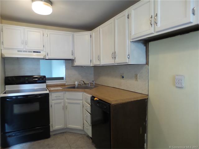 54 Rising Trail Dr, Middletown, CT 06457