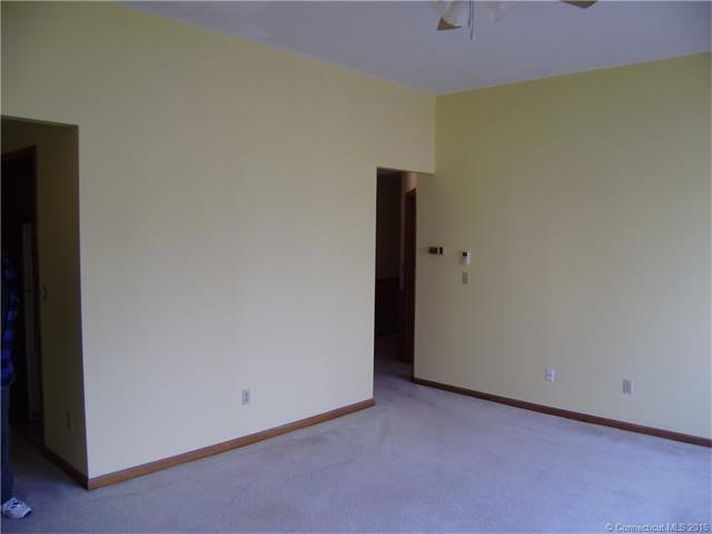 91Stowe Ave #201, Milford, CT 06460