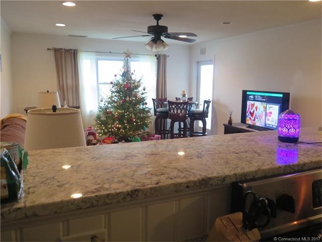 210Mariners Walk, Milford, CT 06460