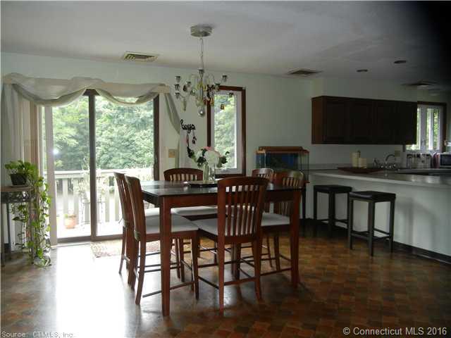 32 Cherry St, Milford, CT 06460