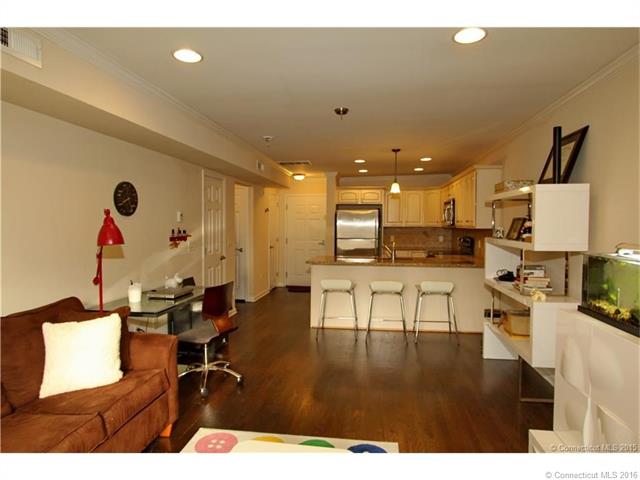 180 Melba St, Milford, CT 06460