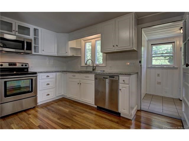 32Indian Hill Rd, Milford, CT 06460