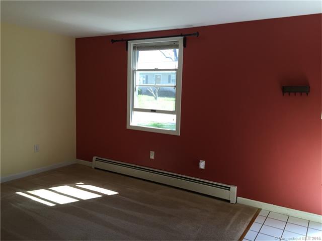 221 Meadows End Rd, Milford, CT 06460