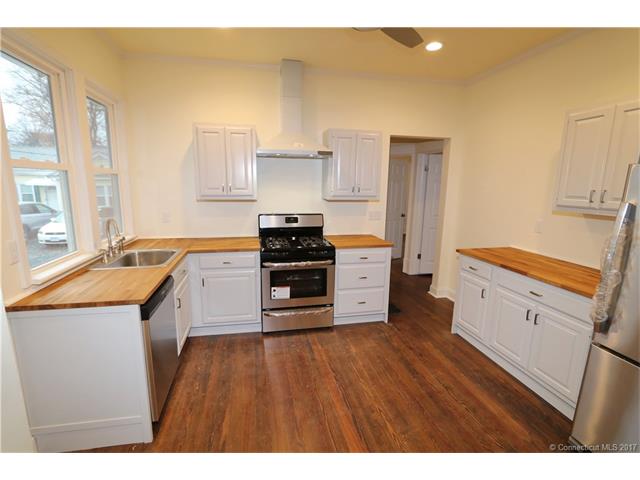 21 Baldwin St, Milford, CT 06460