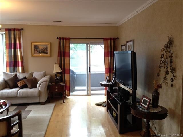 267Melba St #B13, Milford, CT 06460