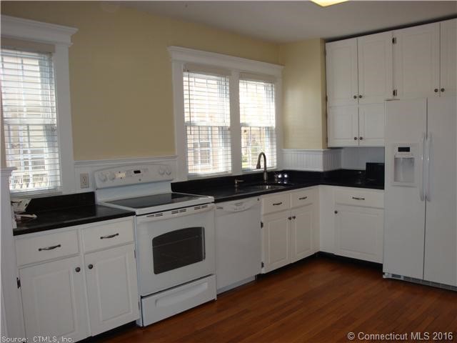 11Darina Pl, Milford, CT 06460