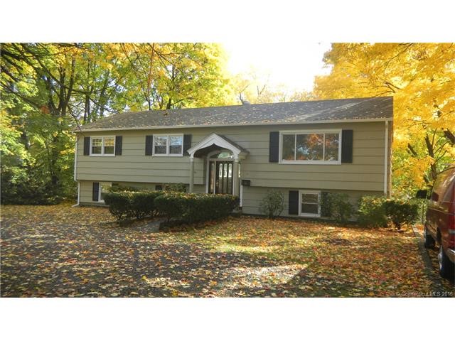 15Meadow St, Milford, CT 06460