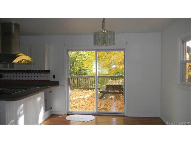 15Meadow St, Milford, CT 06460