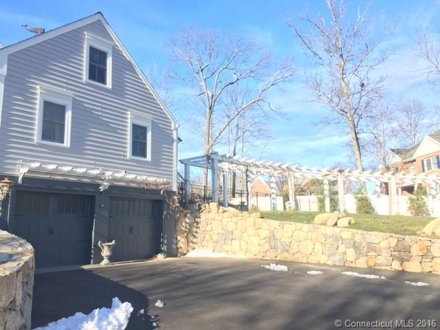 90Welchs Point Rd, Milford, CT 06460