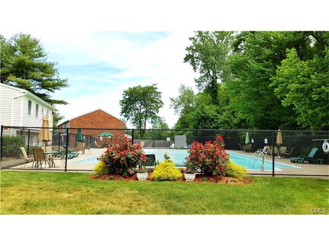 76 Salem Walk, Milford, CT 06460