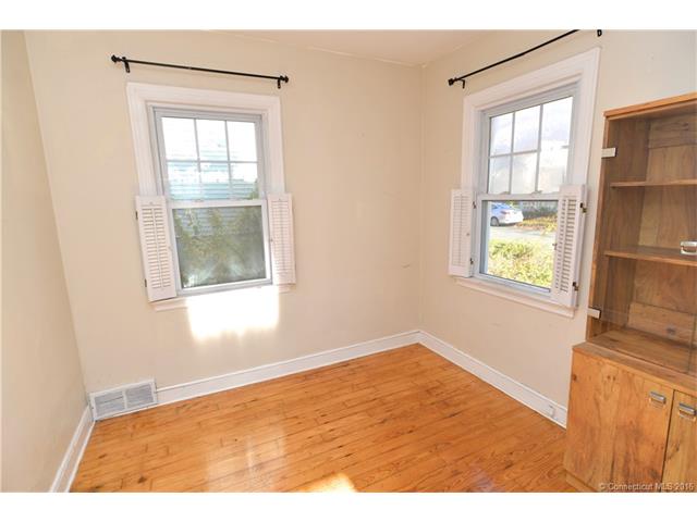 26 Clover St, Milford, CT 06460