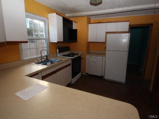 48 East Avenue, Milford, CT 06460