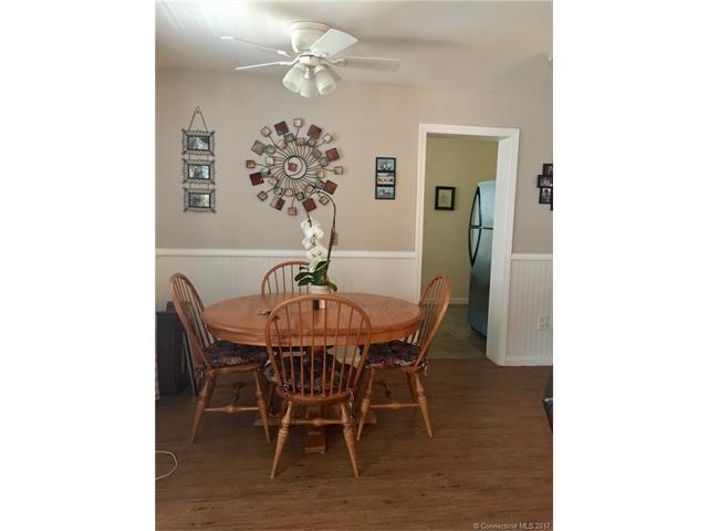 33 Bassett St, Milford, CT 06460