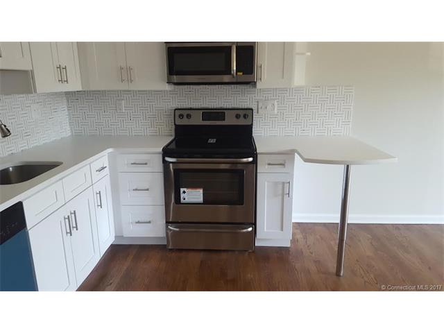 670 Boston Post Rd, Milford, CT 06460