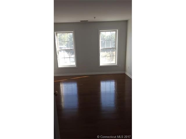 670 Boston Post Rd, Milford, CT 06460