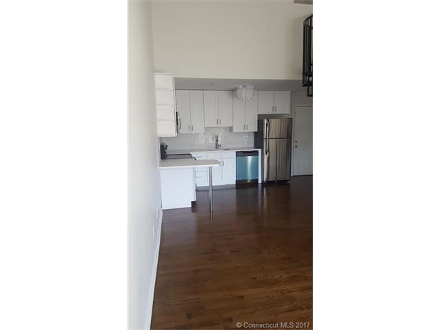 670 Boston Post Rd, Milford, CT 06460