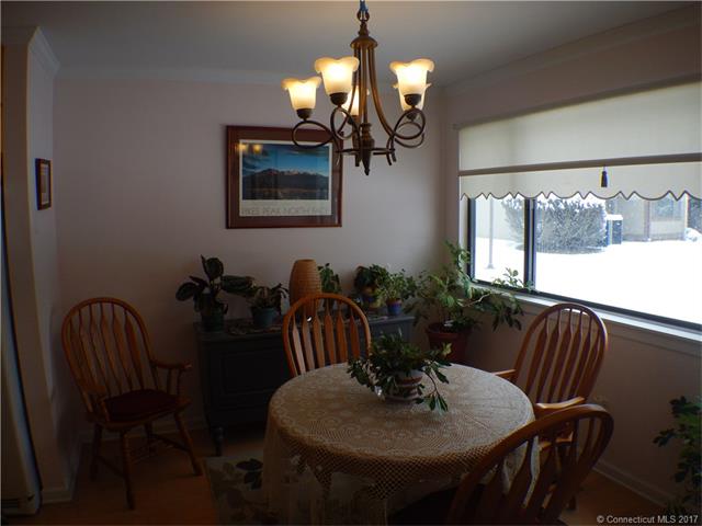 85Viscount Dr #2F, Milford, CT 06460