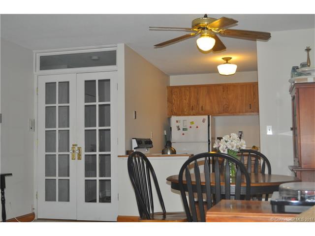 308 Meadowside Rd, Milford, CT 06460