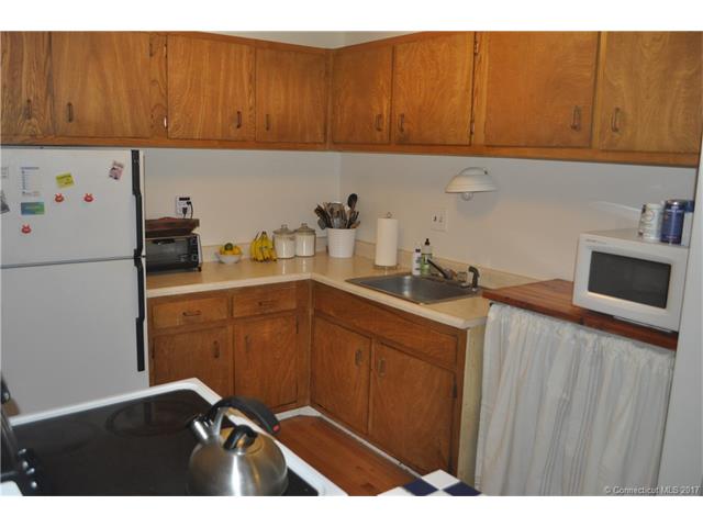 308 Meadowside Rd, Milford, CT 06460