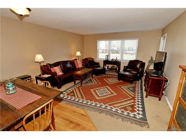 104 Mariners Walk, Milford, CT 06460