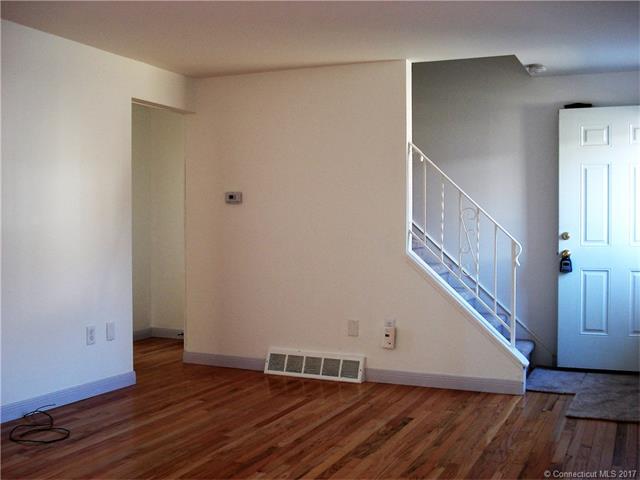 17 Carriage Path North, Milford, CT 06460