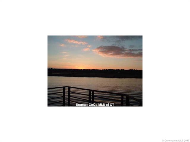 733 Popes Island Rd, Milford, CT 06461