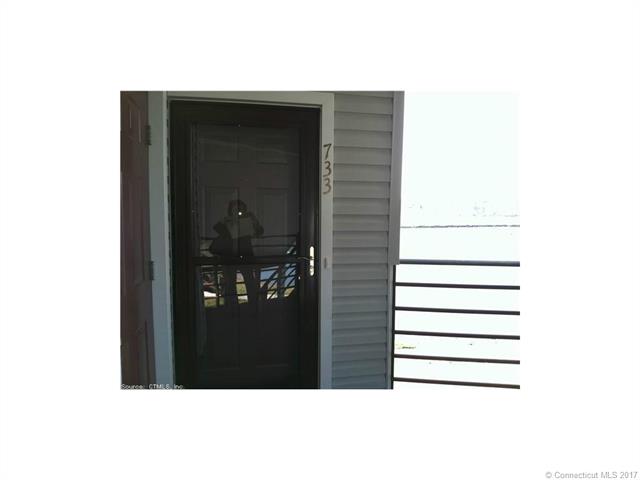 733 Popes Island Rd, Milford, CT 06461